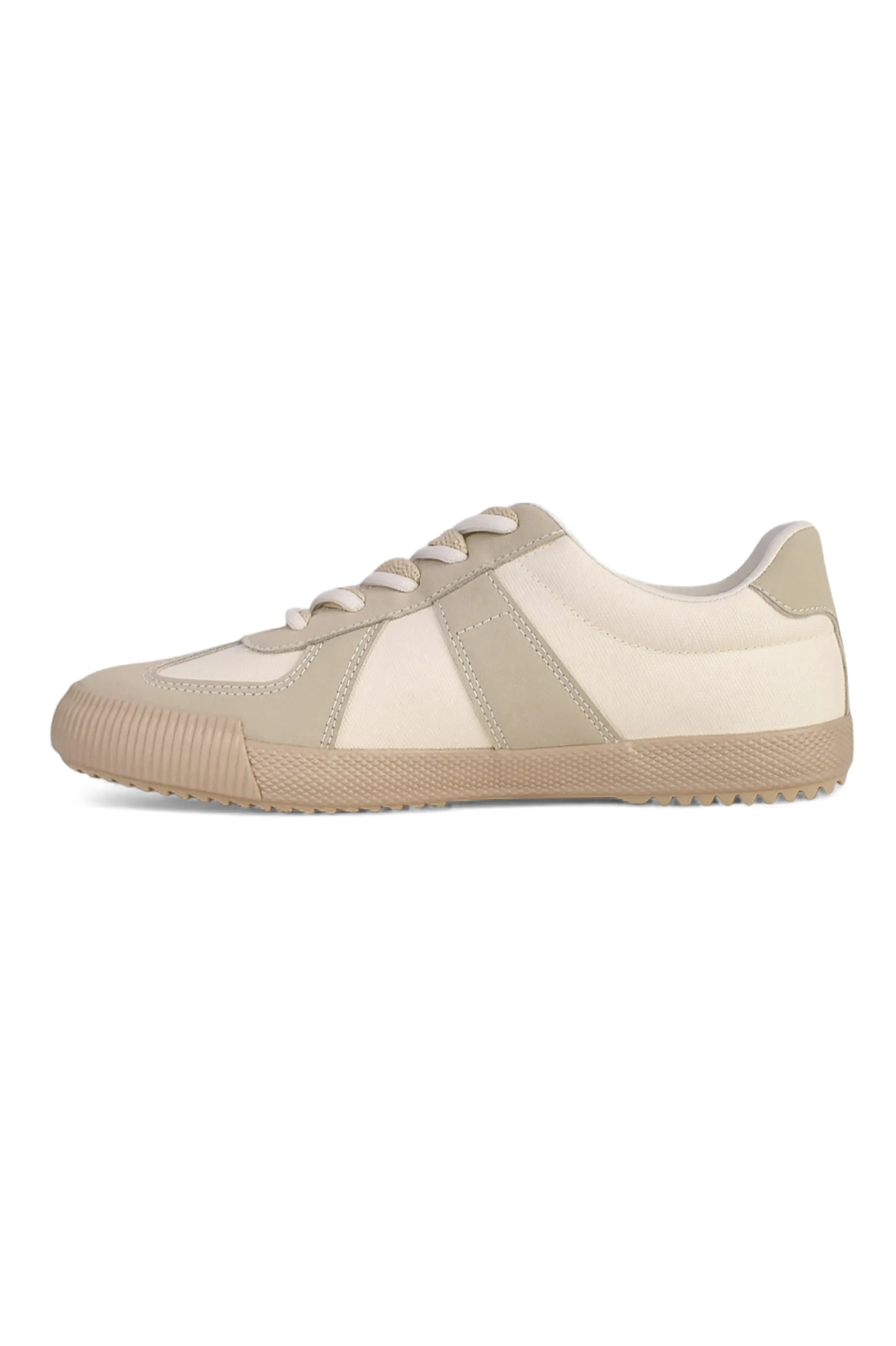 01-5354 Flat Sneaker