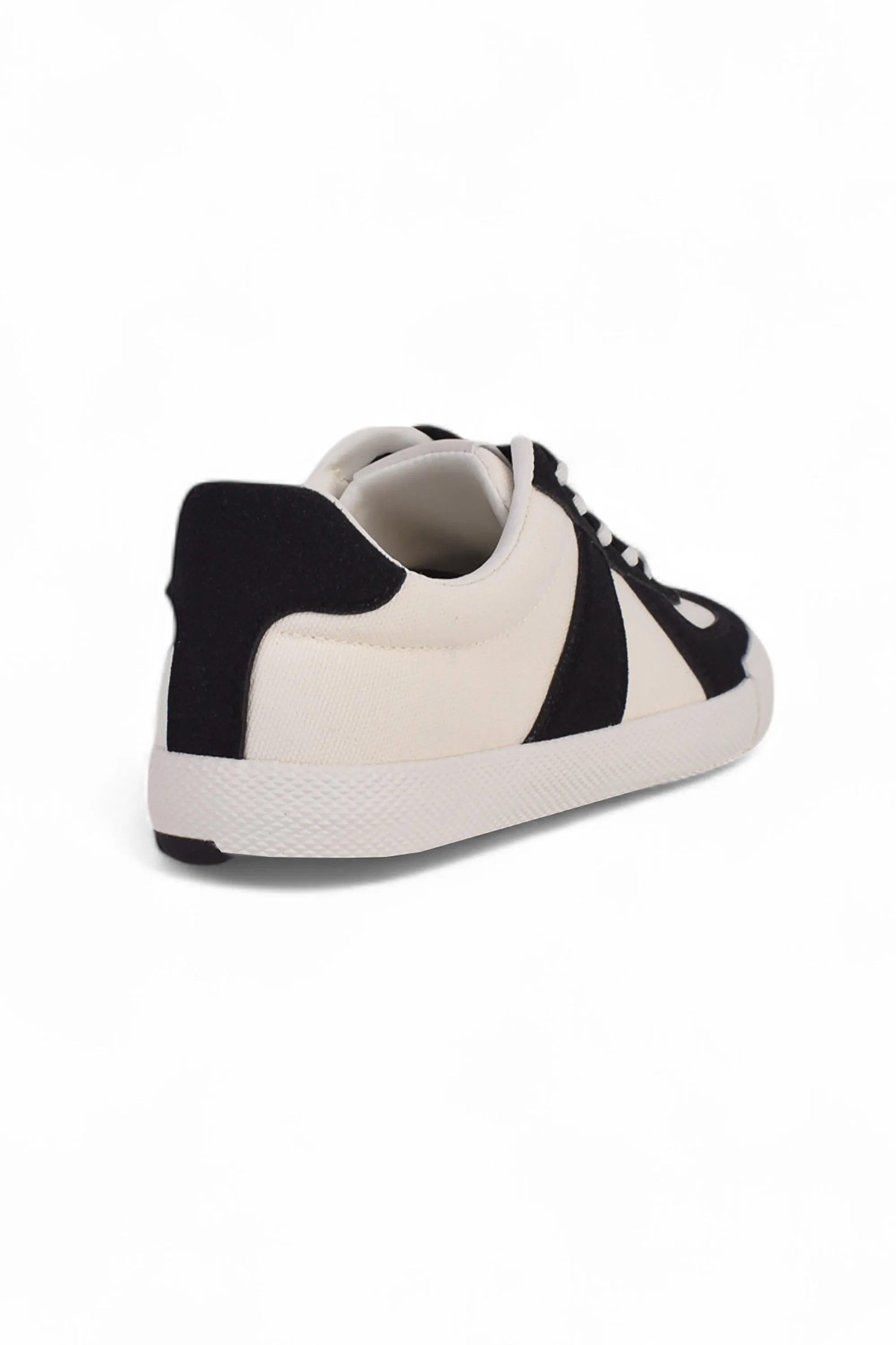 01-5354 Flat Sneaker