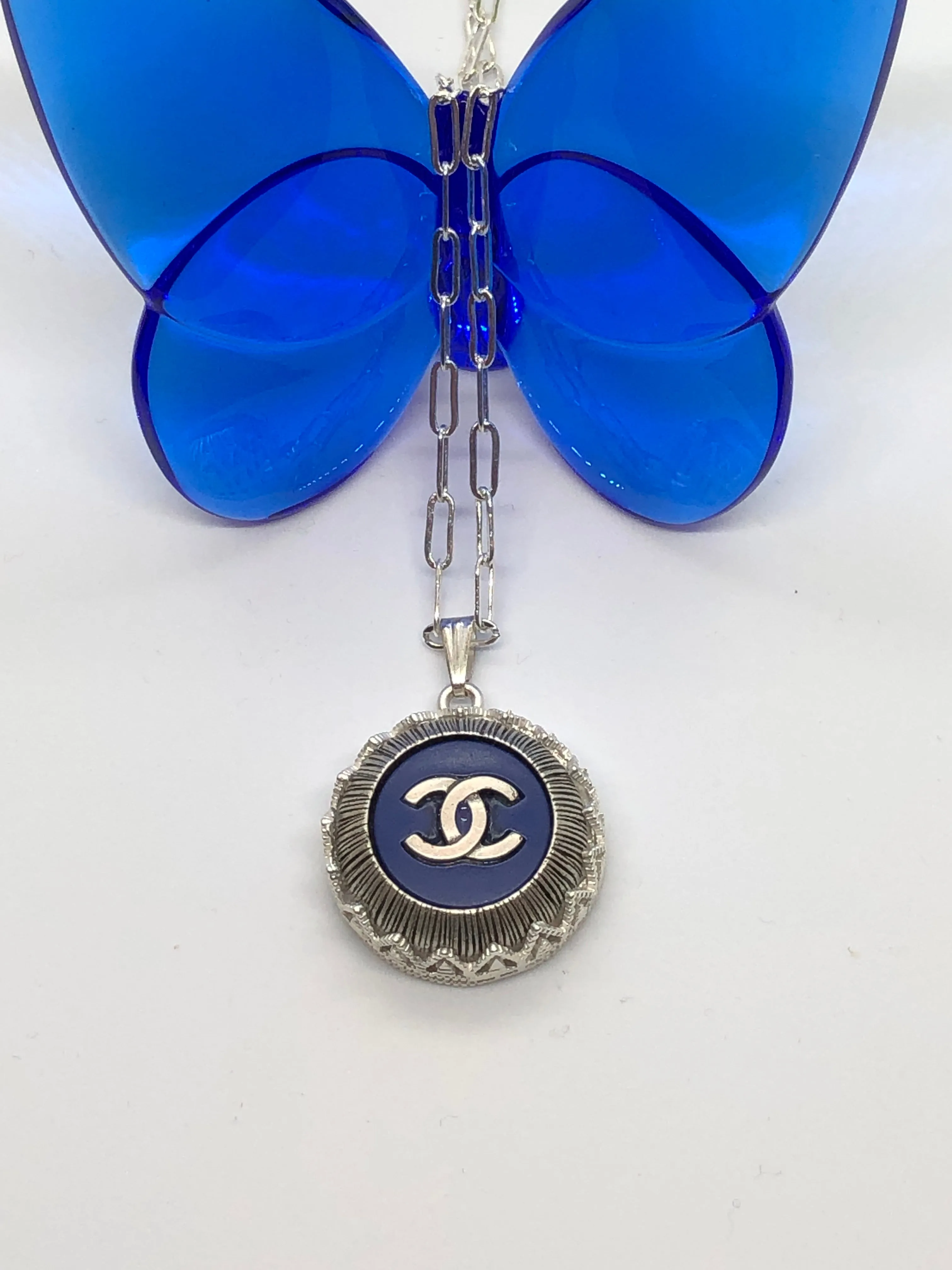 #281 Vintage Couture Necklace 28mm