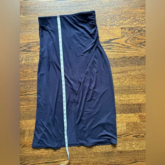 Boden Slide Slit Jersey Midi Skirt in Navy. Size 6P.