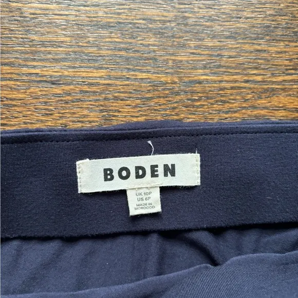 Boden Slide Slit Jersey Midi Skirt in Navy. Size 6P.