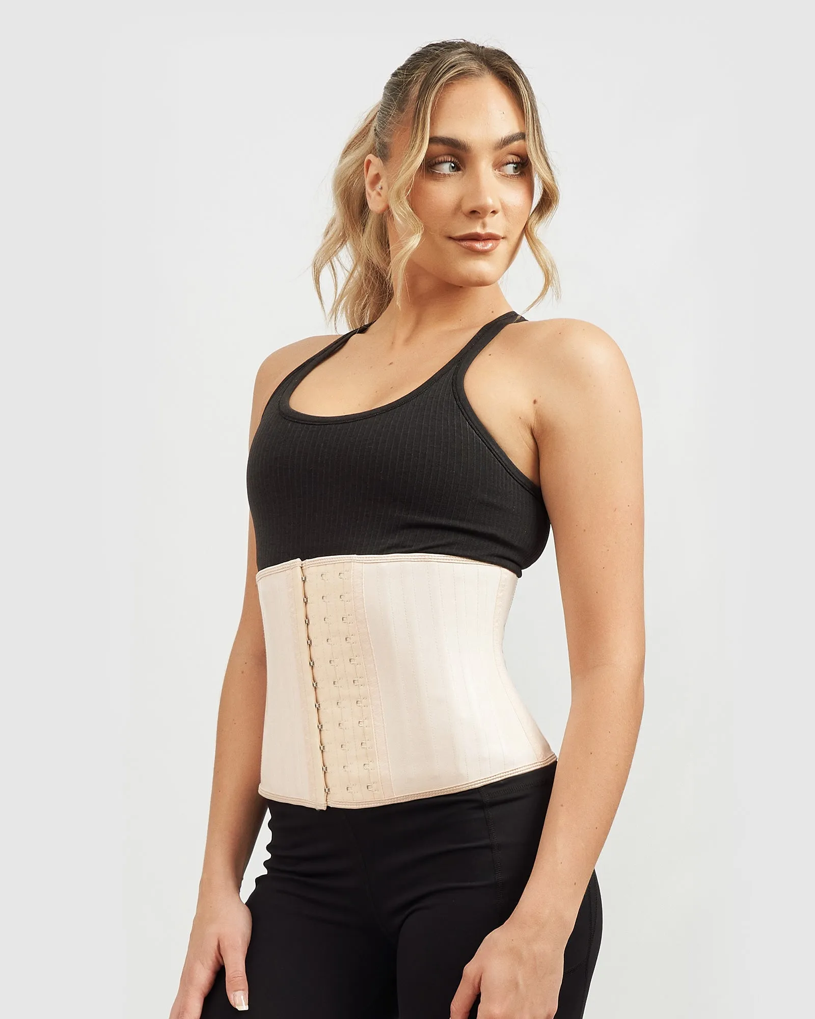 Core Trainer Short Supreme 25 Flexi Steel Boned Neutral