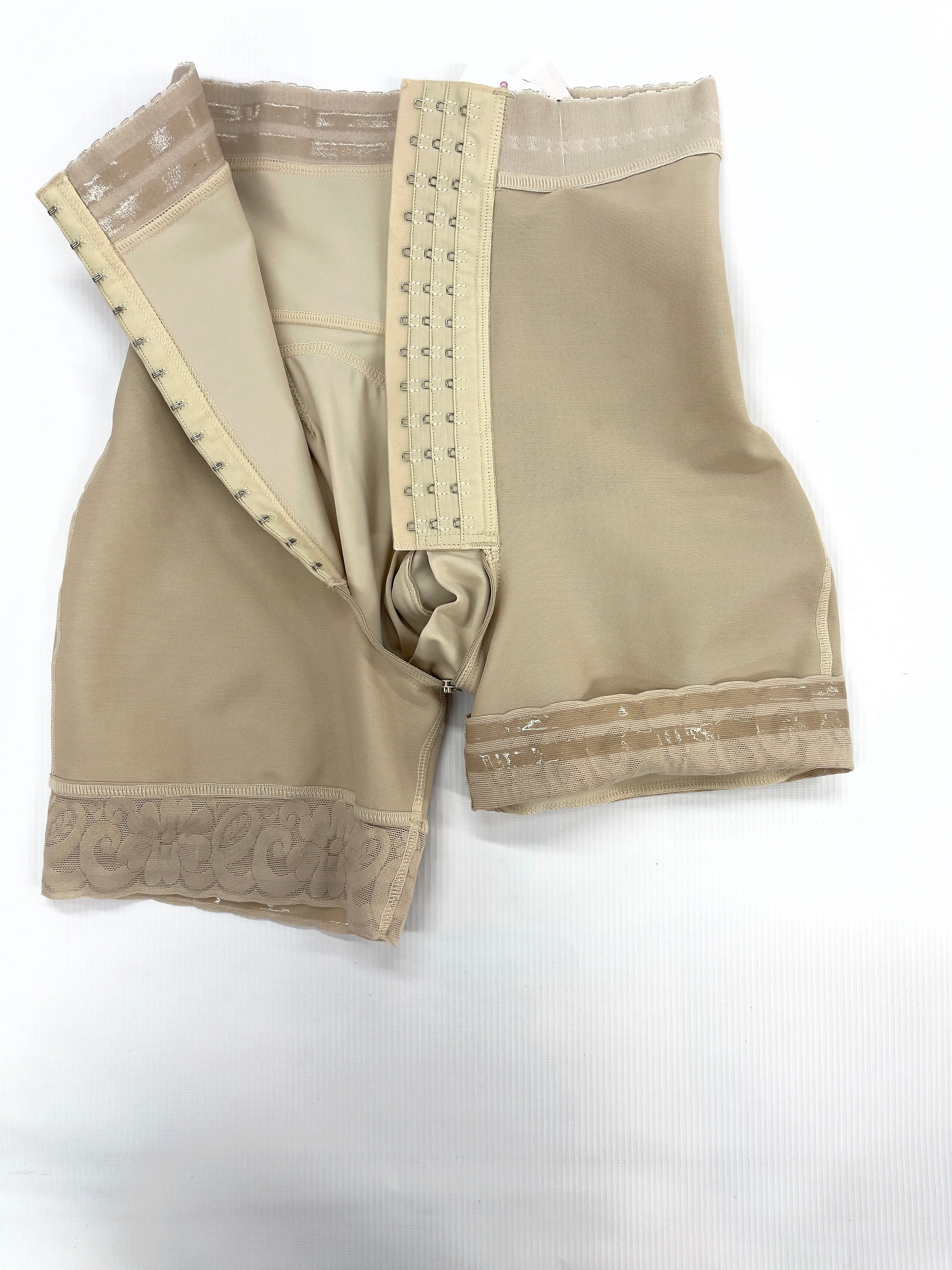 FB70015  Butt lifting short 3Hooks