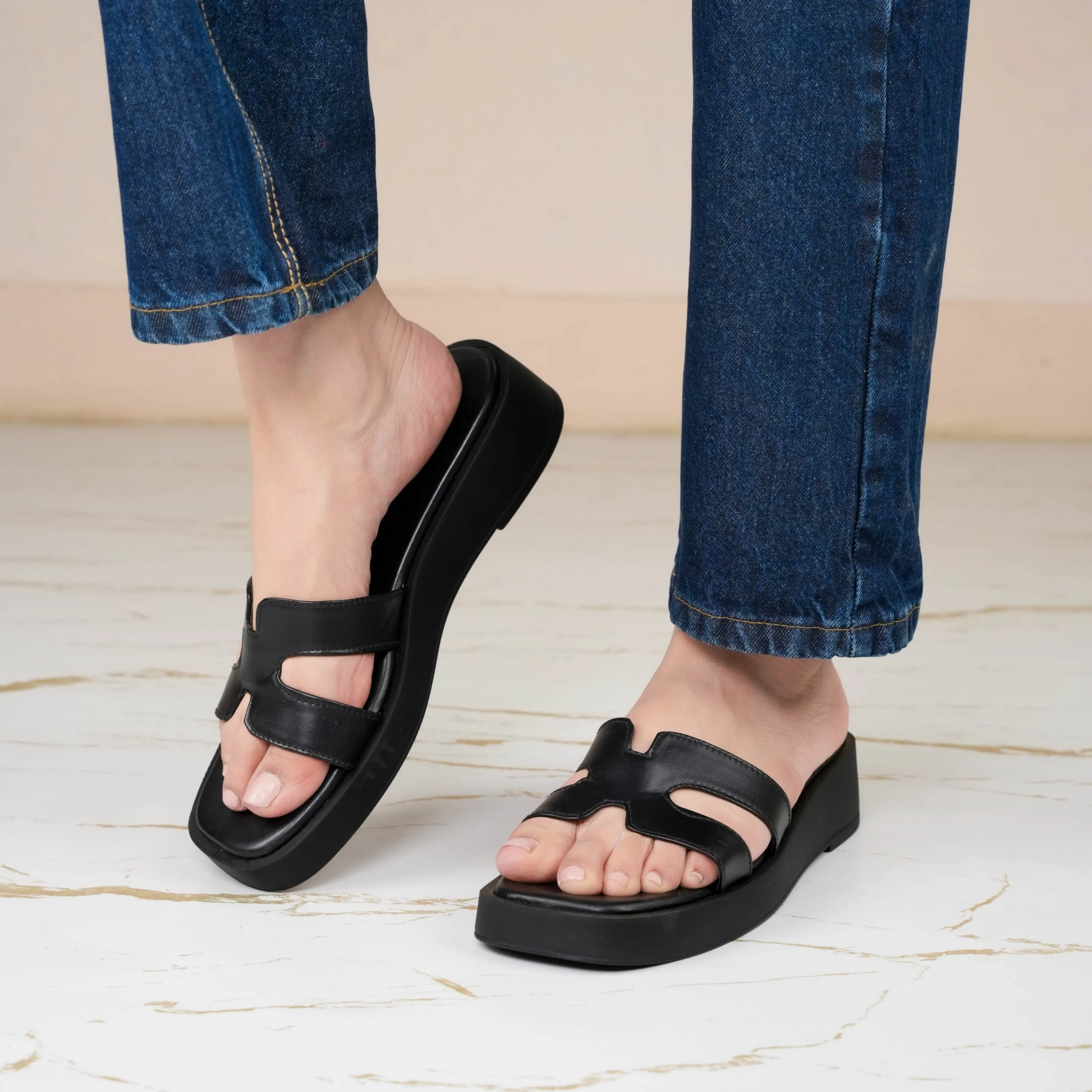 HERMES BLACK