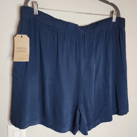 NWT Frye And Co Tie Stretch Waist Blue Rayon Shorts women's size 1X highrise