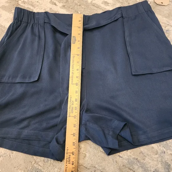 NWT Frye And Co Tie Stretch Waist Blue Rayon Shorts women's size 1X highrise