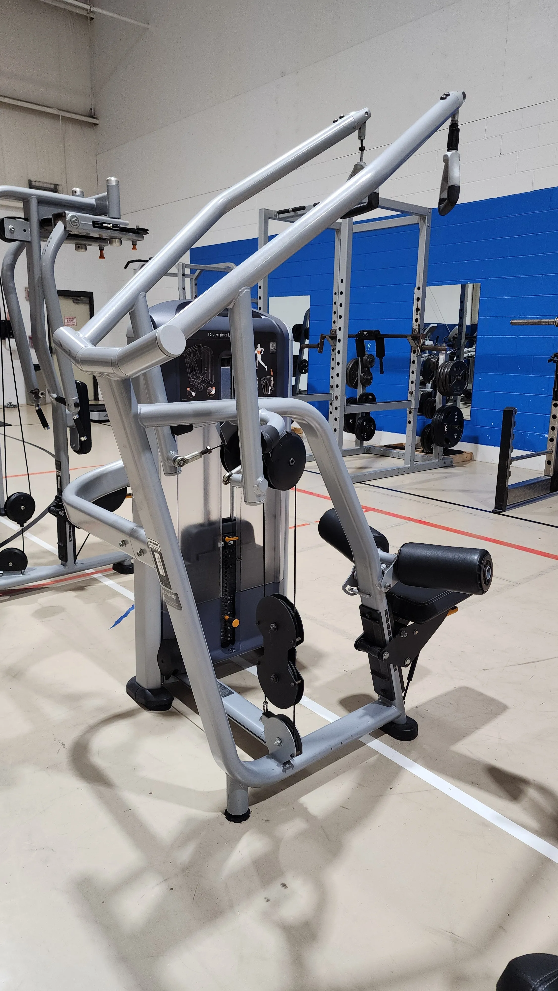 Precor Discovery Diverging Lat Pulldown DSL0314