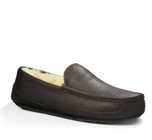 UGG® Men's Ascot Leather Slipper - Dark Spice